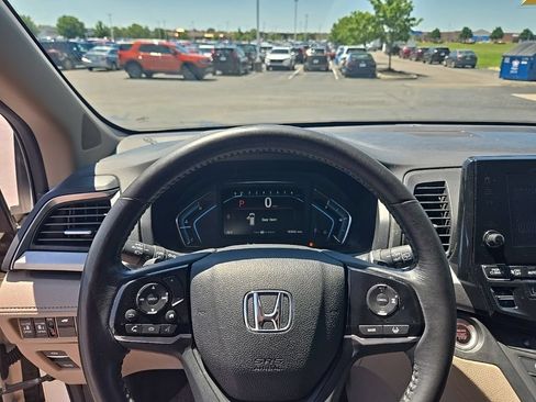 Used 2019 Honda Odyssey Touring image 13