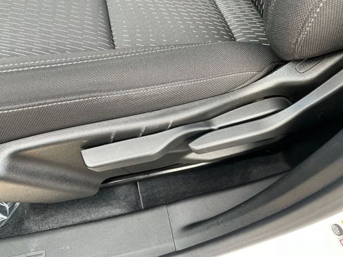 Used 2025 Chevrolet Equinox LT image 23