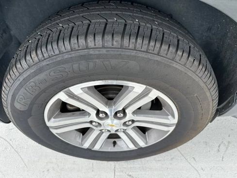 Used 2015 Chevrolet Traverse LT w/ Traveler's Package FWD image 10