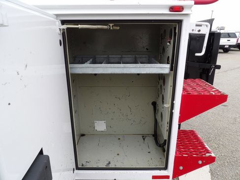 Used 2015 Ford F550 2WD Regular Cab Super Duty w/ Power Equipment Group image 42