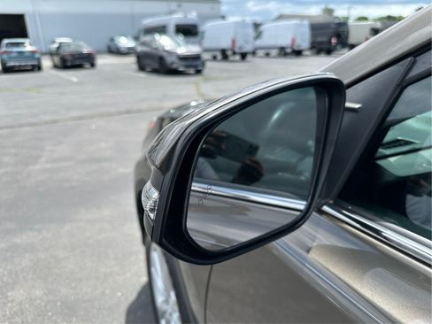 Used 2015 Toyota RAV4 Limited w/ Technology Package FWD image 26