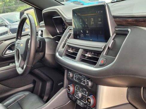 Used 2022 Chevrolet Tahoe LT w/ Luxury Package AWD/4WD image 11