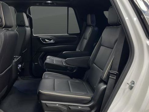 Used 2023 GMC Yukon SLT image 23