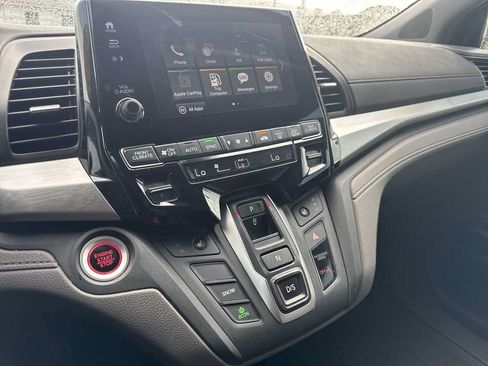 Used 2018 Honda Odyssey EX-L image 19