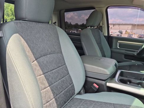 Used 2018 RAM 1500 Big Horn RWD image 33