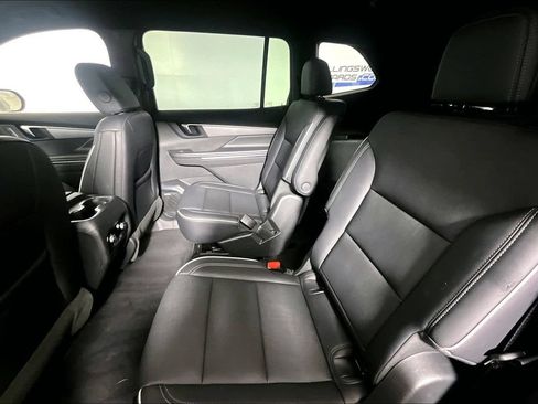 Used 2025 Buick Enclave Preferred FWD image 20