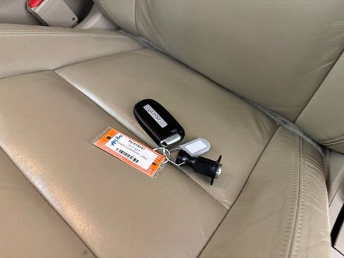 Used 2017 Jeep Grand Cherokee Limited AWD/4WD image 32