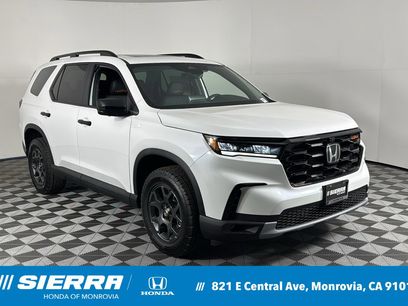 New 2025 Honda Pilot TrailSport