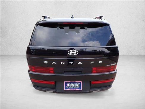 Used 2025 Hyundai Santa Fe SEL AWD/4WD image 3