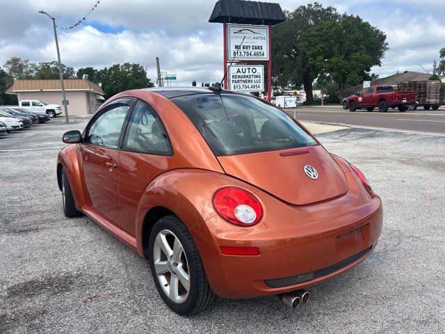 Used 2010 Volkswagen Beetle Coupe FWD image 7