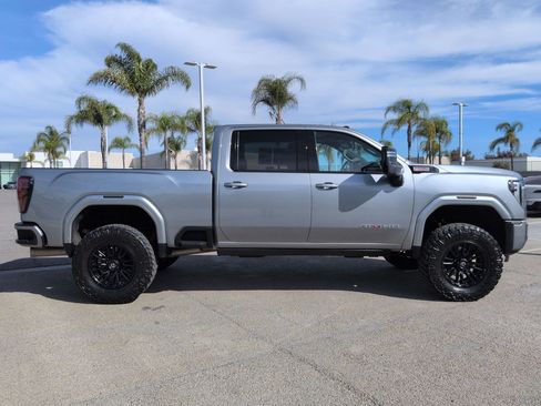 Used 2024 GMC Sierra 2500 AT4 w/ AT4 Premium Plus Package AWD/4WD image 11