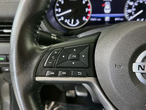 Used 2022 Nissan Sentra SV FWD image 14