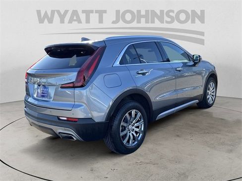 Used 2023 Cadillac XT4 Premium Luxury image 5