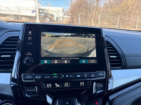 Used 2023 Honda Odyssey Touring image 20