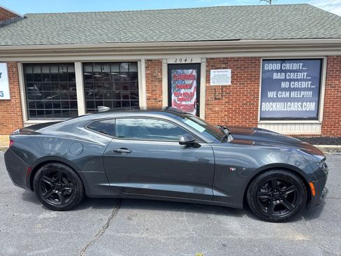 Used 2016 Chevrolet Camaro LT RWD image 4