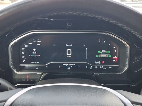 Used 2022 GMC Sierra 1500 SLT image 16