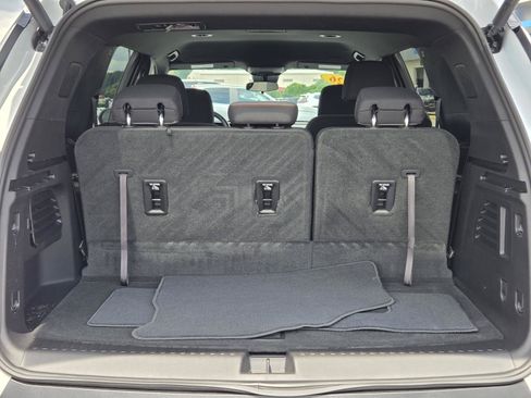 Used 2026 Chevrolet Traverse LT FWD image 10