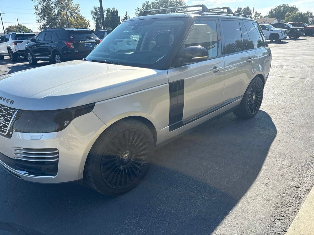 Used 2019 Land Rover Range Rover Supercharged AWD/4WD image 3