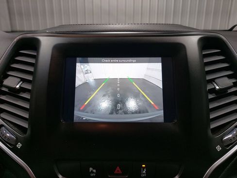 Used 2021 Jeep Cherokee Latitude Lux image 24