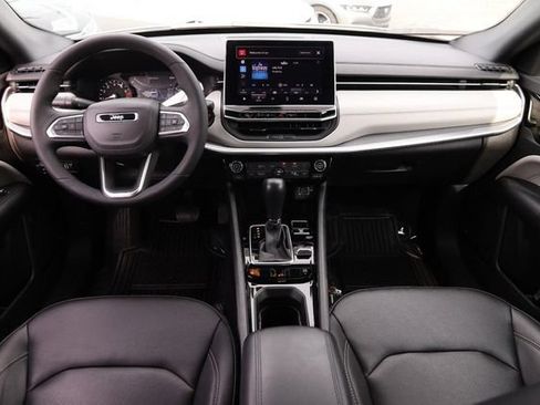 Used 2025 Jeep Compass Limited AWD/4WD image 21