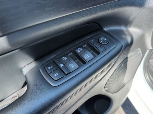 Used 2015 Jeep Grand Cherokee Altitude AWD/4WD image 30