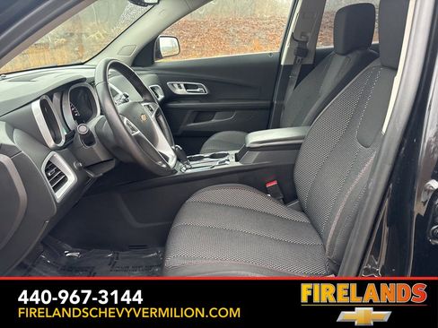 Used 2017 Chevrolet Equinox LT w/ Convenience Package image 4