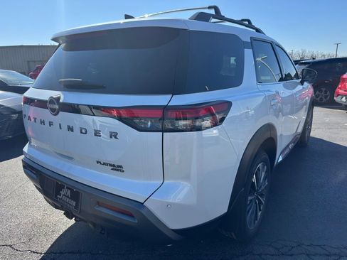 New 2026 Nissan Pathfinder Platinum image 5