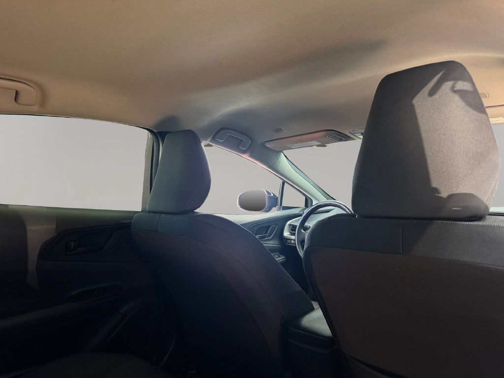 Used 2025 Toyota Prius LE FWD image 19