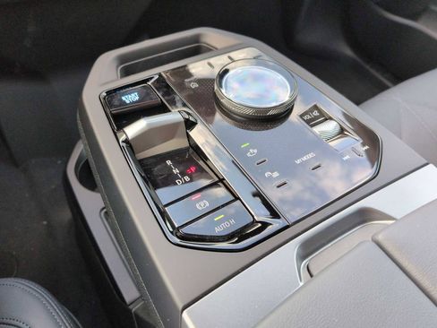 New 2026 BMW iX xDrive45 AWD/4WD image 32