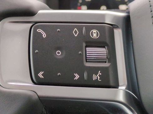 New 2026 Land Rover Discovery Limited Edition image 25