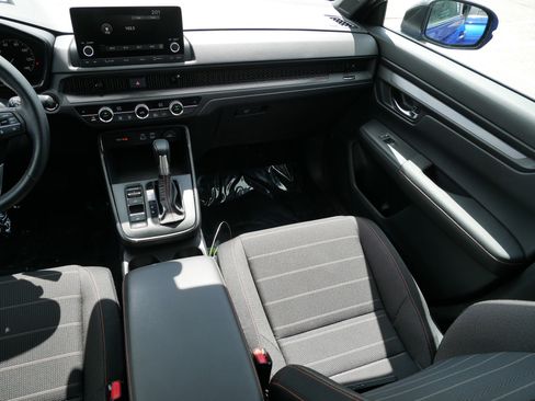 Used 2025 Honda CR-V Sport image 11