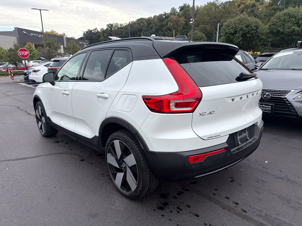 Used 2023 Volvo XC40 Recharge Ultimate AWD/4WD image 2