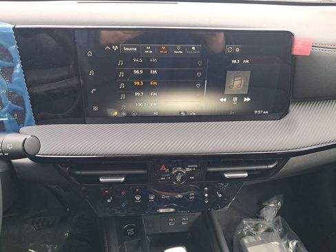 New 2026 Nissan Kicks SR w/ Cold Weather Package AWD/4WD image 19