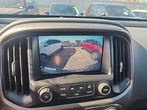 Used 2016 Chevrolet Colorado Z71 AWD/4WD image 23