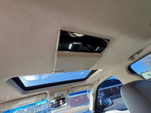 Used 2016 Chevrolet Suburban LTZ image 13