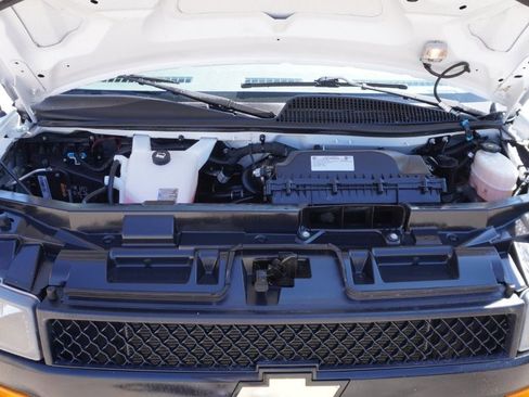 Used 2021 Chevrolet Express 2500 Extended w/ Driver Convenience Package image 9