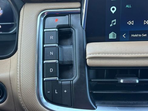 Used 2024 Chevrolet Tahoe Premier w/ Premium Package RWD image 31