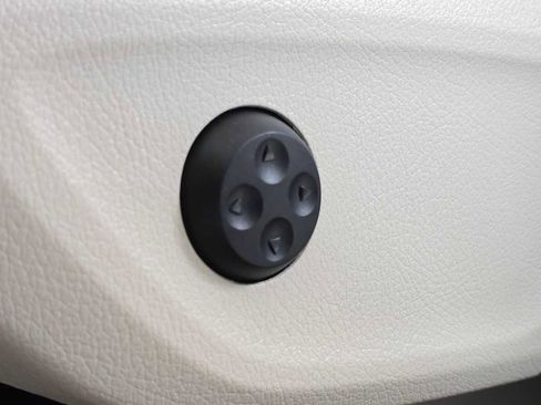 Used 2022 Mercedes-Benz GLE 450 4MATIC image 25