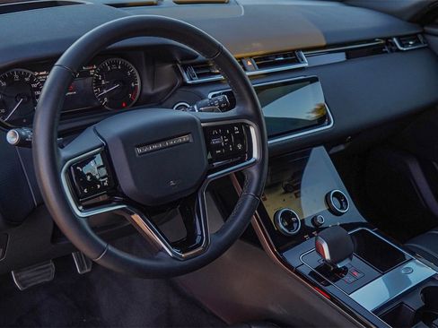 Used 2023 Land Rover Range Rover Velar R-Dynamic S image 8