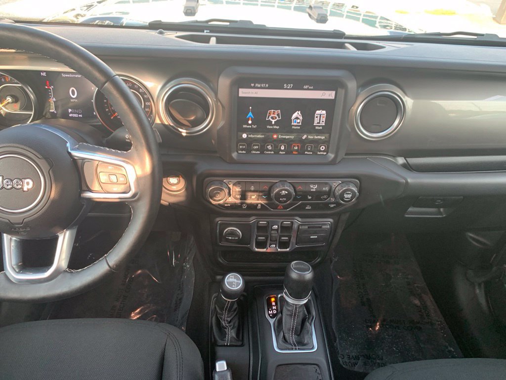 Used 2020 Jeep Gladiator Overland AWD/4WD image 13