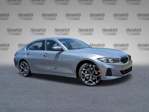 Used 2025 BMW 330i Sedan RWD image 2