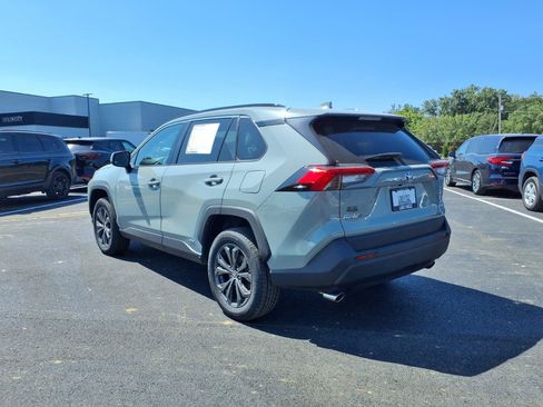 Used 2022 Toyota RAV4 XLE Premium AWD/4WD image 28