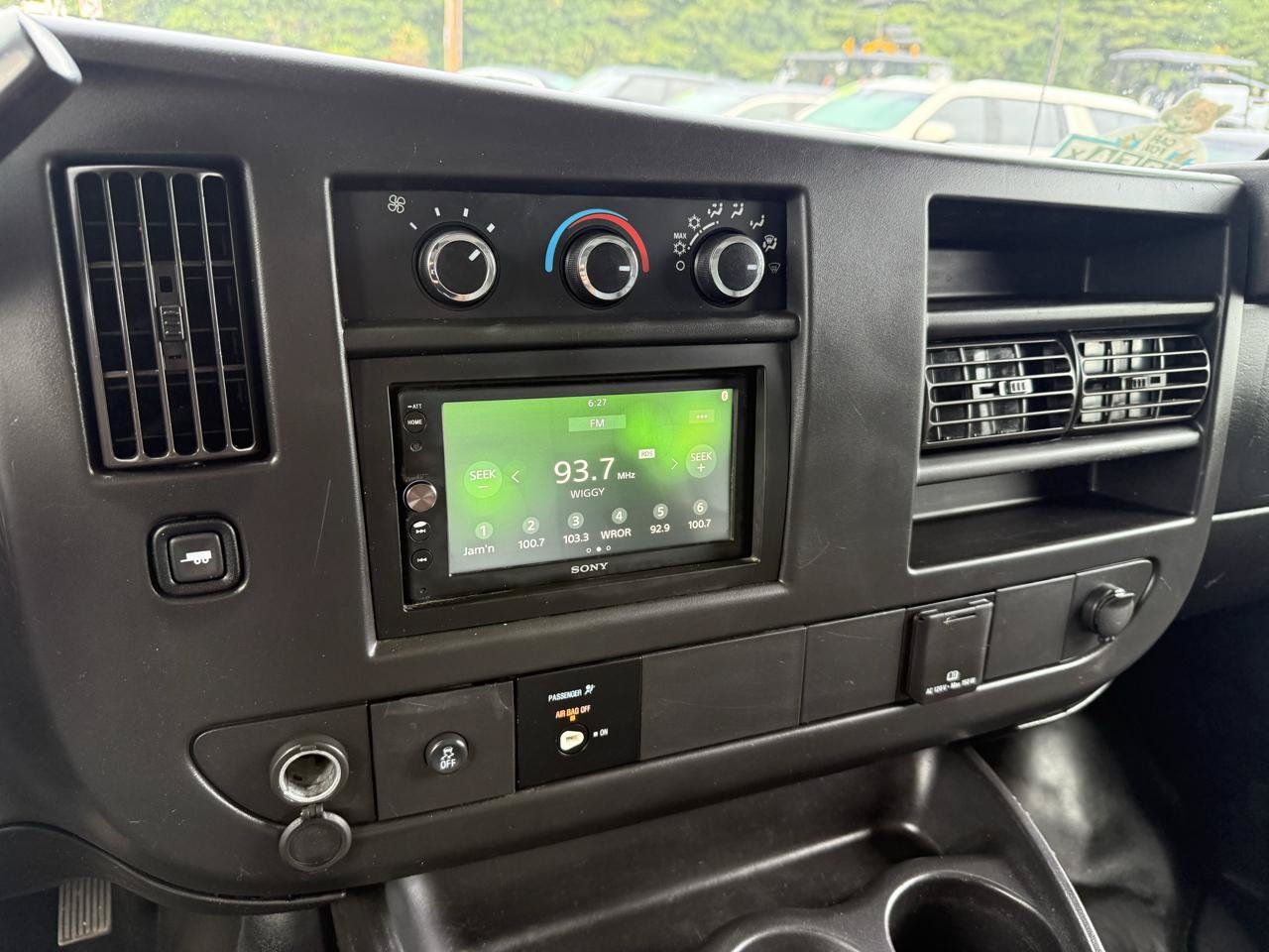 Used 2017 Chevrolet Express 3500 RWD image 38