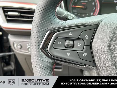 Used 2023 Chevrolet TrailBlazer RS w/ Sun and Liftgate Package AWD/4WD image 13