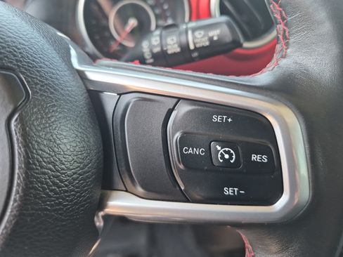 Used 2018 Jeep Wrangler Rubicon AWD/4WD image 14