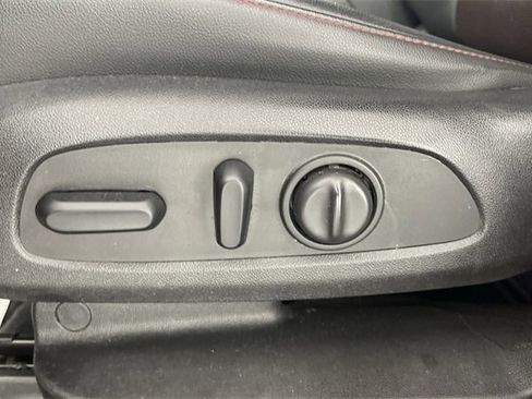 Used 2020 Chevrolet Blazer RS image 35