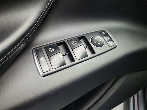 Used 2020 Tesla Model X Long Range image 19