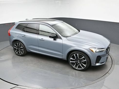 Used 2023 Volvo XC60 B5 Ultimate w/ Climate Package FWD image 45