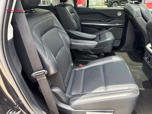 Used 2025 Lincoln Navigator Reserve AWD/4WD image 10