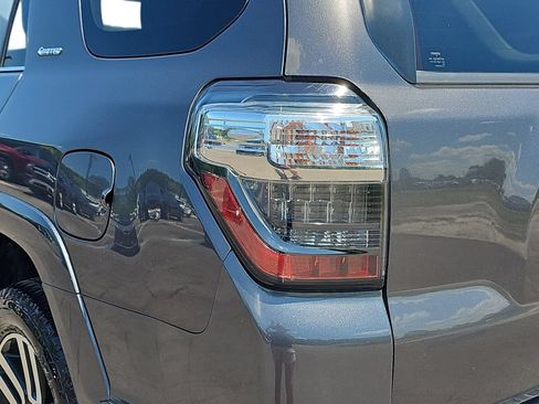 Used 2017 Toyota 4Runner Limited AWD/4WD image 34